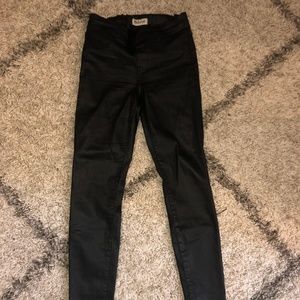 Madewell l Black Skinny Skinny Wax Coated Jeans